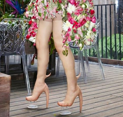 Skin heels: Μόδα ή έκτρωμα; (video)