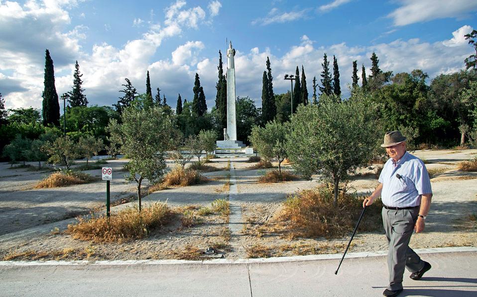 Πάμε σαν άλλοτε! – Μία βόλτα με τον Διονύση Σαββόπουλο στο “νέο” Πεδίον του Άρεως! (video)