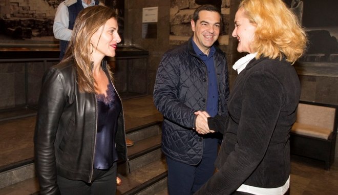 Στο Υπόγειο του Θεάτρου Τέχνης ο Αλέξης Τσίπρας και η Μπέτυ Μπαζιάνα