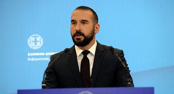 LIVE Ενημέρωση των πολιτικών συντακτών από τον κυβερνητικό εκπρόσωπο