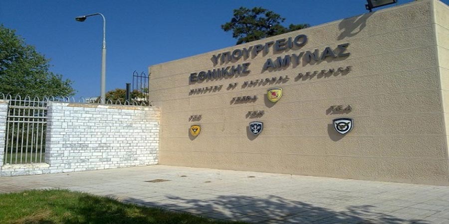 Έκλεψε την παράσταση στην τελετή παράδοσης – παραλαβής στο ΥΠΕΘΑ (vid)