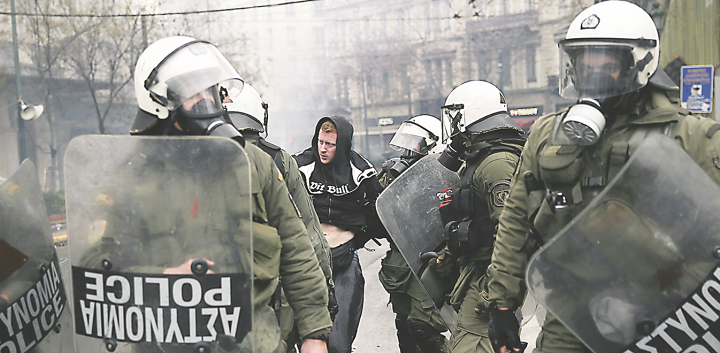 Νέα αποκαλύψεις για τα “Τάγματα Εφόδου” της Χρυσής Αυγής στο συλλαλητήριο – Ο Λαγός και ο 27χρονος Τζούλιο (εικόνες)