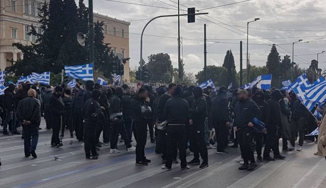 Επεισόδια Σύνταγμα: Ακροδεξιός και γνωστός στην ΕΛΑΣ ένας από τους συλληφθέντες