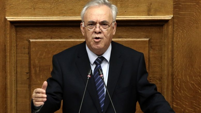 Δραγασάκης: Ζούμε μία δεύτερη φάση στην ανασύνθεση του πολιτικού σκηνικού
