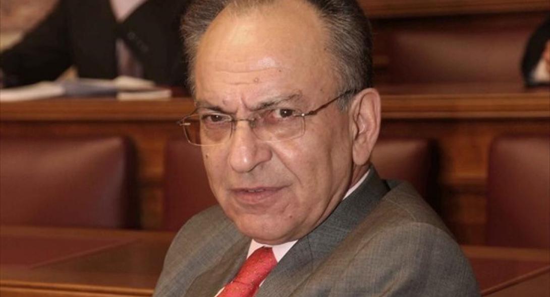 Το τελευταίο “αντίο” στον αταλάντευτο δημοκράτη, πρώην πρόεδρο της Βουλής Δημήτρη Σιούφα (εικόνες)