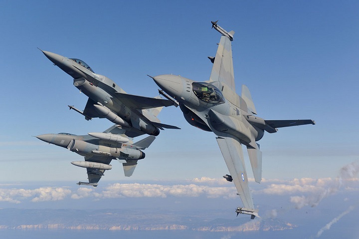 Προκαλεί η Τουρκία στο Αιγαίο – Δεκάδες παραβιάσεις του εναέριου χώρου, 5 εικονικές αερομαχίες