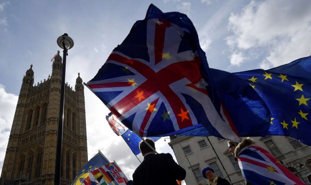 Παράταση για το Brexit έως 30 Ιουνίου ζήτησε η Μέι