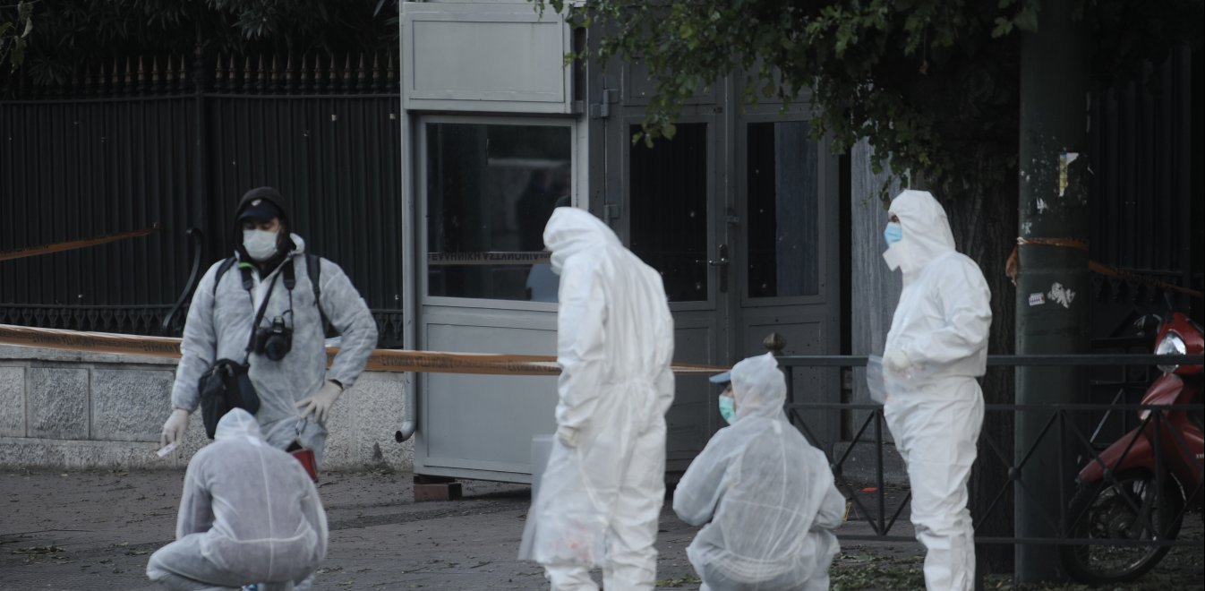 Ποια οργάνωση “βλέπουν” οι αρχές πίσω από την επίθεση στο ρωσικό προξενείο