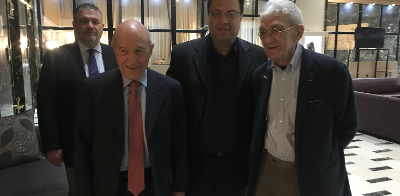 Ο Σημίτης στη Θεσσαλονίκη μετά από έντεκα χρόνια – Με ποιους έφαγε στα λαδάδικα (εικόνες)