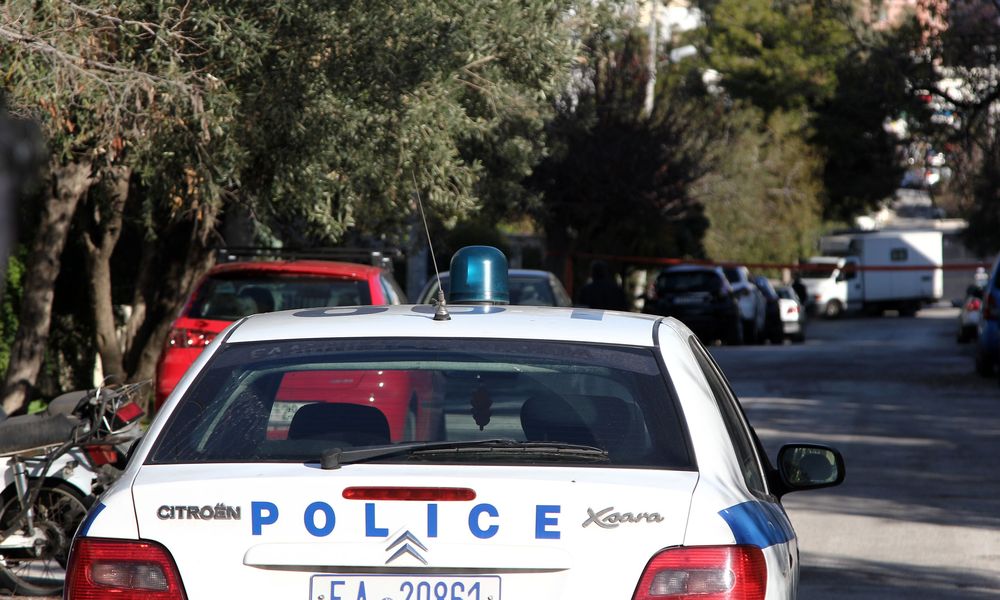 Σοκ στη Λαμία: Μητέρα έβαλε τα τρία παιδιά της για ύπνο και αυτοκτόνησε