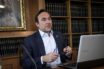 Ο Πέτρος Κόκκαλης απαντά: Να ψάξουν αλλού για επίδοξους Μπερλουσκόνι (vid)