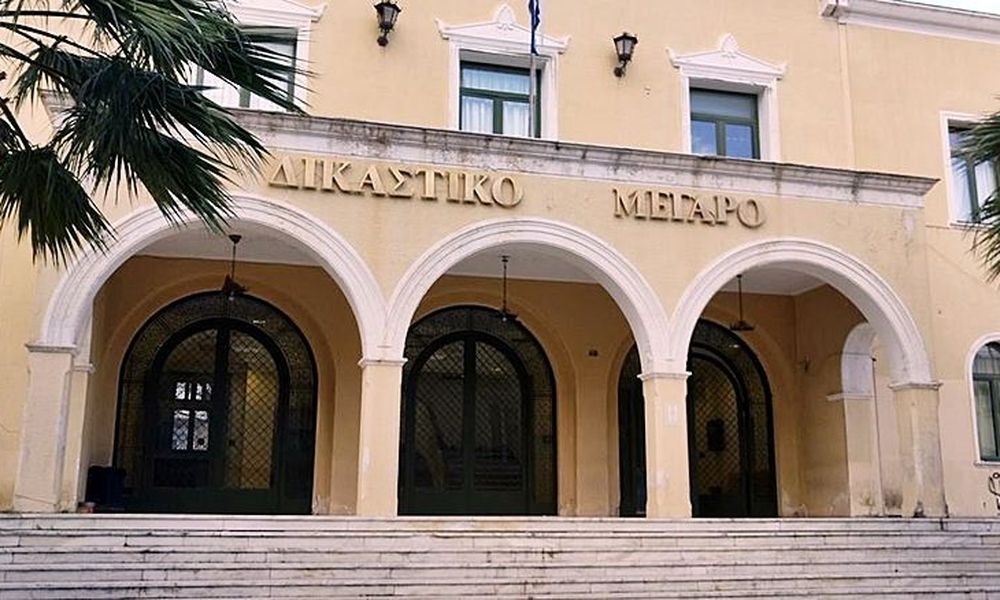 Πυροβολισμοί με τραυματία έξω από τα δικαστήρια της Ζακύνθου