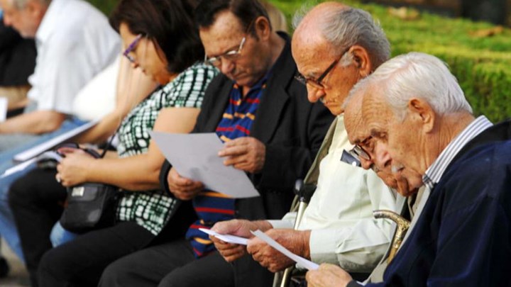 Αναδρομικά: Έως 4.570 ευρώ σε 2,4 εκατ. συνταξιούχους – Σε ποια περίπτωση αυξάνεται το ποσό