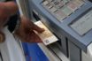 Πιστώνονται οι συντάξεις Απριλίου – Όλες οι ημερομηνίες