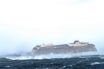 Ολονύχτιο θρίλερ με το Viking Sky στη μανιασμένη θάλασσα της Νορβηγίας- Συνεχίζεται η επιχείρηση διάσωσης