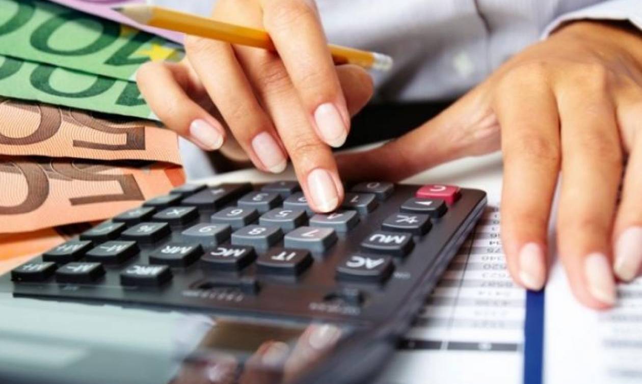 Τρία στα δέκα νοικοκυριά με ετήσιο εισόδημα κάτω των 10.000 ευρώ, ένα στα δύο δεν βγάζει το μήνα