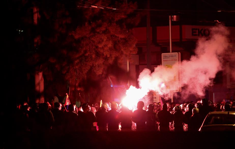 Αποκάλυψη σοκ: Πλαστικές σφαίρες και δωδεκάχρονοι στις συγκρούσεις των οπαδών (vid)