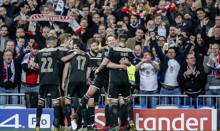 Champions League: Ο εκπληκτικός Άγιαξ άλωσε το Μπερναμπέου (1-4 τη Ρεάλ) και πέρασε στους “16”