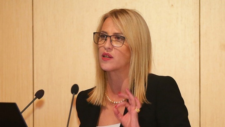 Ρένα Δούρου: Η συγγνώμη για την τραγωδία στο Μάτι πρέπει να είναι έμπρακτη και όχι ρητορική- Παραίτηση ζητούν Ν.Δ- ΚΙΝ.ΑΛ