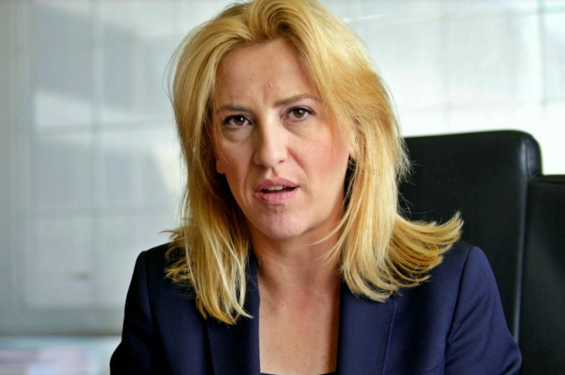 Δούρου: Κάποιος να ενημερώσει τον κ. Μητσοτάκη ότι το έργο Ελευσίνα – Υλίκη υλοποιείται από την Περιφέρεια Αττικής (vid)