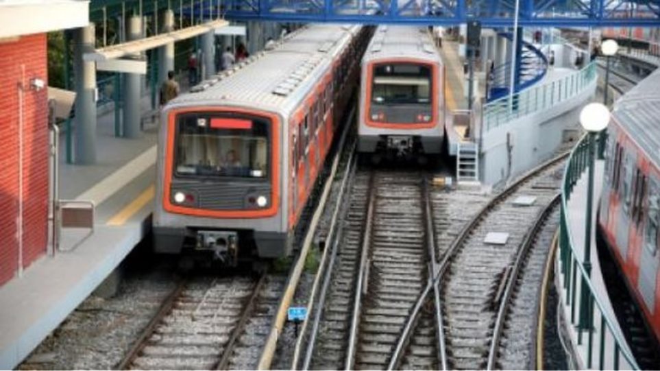 Γυναίκα έπεσε στις γραμμές του ΗΣΑΠ – Στον Άγιο Ελευθέριο