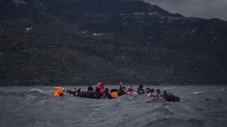 Λήξη συναγερμού στο Λιμενικό: Εντοπίστηκε η ακυβέρνητη λέμβος με 40 πρόσφυγες
