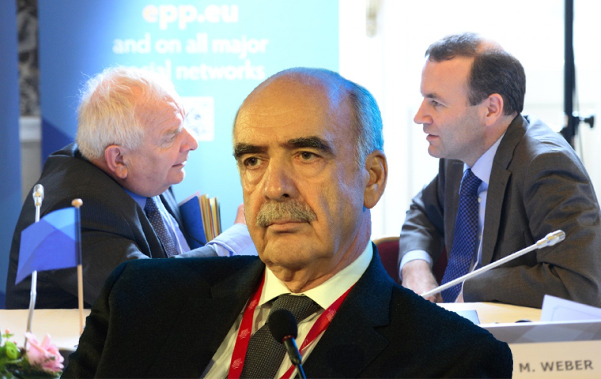 Σε κλειστή σύσκεψη του ΕΛΚ, στις 17 Απριλίου, κάλεσε ο Βέμπερ τον Μεϊμαράκη