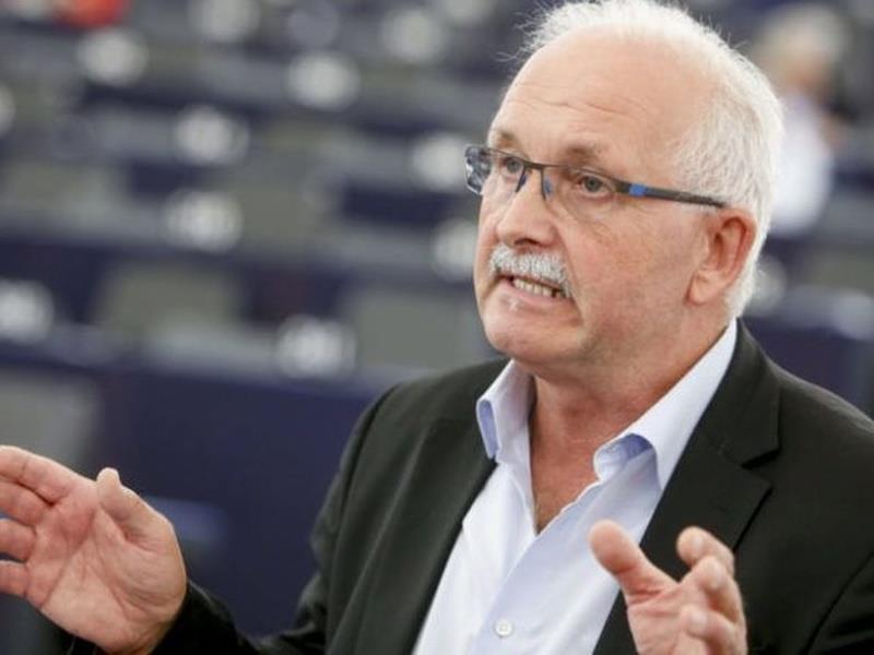 Μπούλμαν: Χρειαζόμαστε ευρύτατη συμμαχία των προοδευτικών δυνάμεων