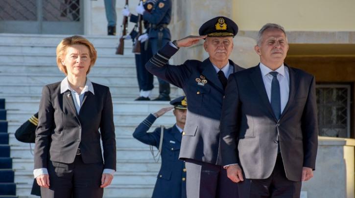 Ντερ Λέγιεν στον Αποστολάκη: Με τη Συμφωνία των Πρεσπών μετατρέψατε ένα πρόβλημα σε ευκαιρία