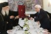 Το Παράσημο του Μεγαλόσταυρου του Τάγματος της Τιμής στον Ιερώνυμο από τον Προκόπη Παυλόπουλο