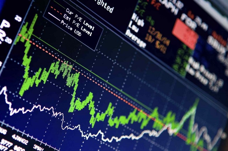 Bloomberg: Θριαμβευτική η επιστροφή της Ελλάδας στις αγορές – Ορόσημο της εξόδου από τα μνημόνια