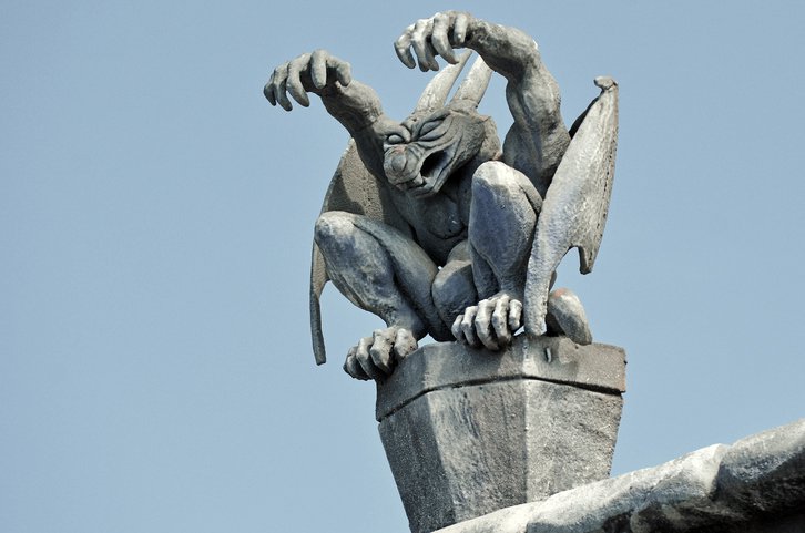 Παναγία των Παρισίων: Τα μυστικά του Ουγκώ και του Νταν Μπράουν