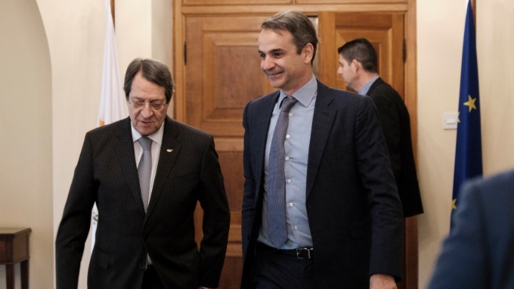 Συνάντηση Μητσοτάκη – Αναστασιάδη με Κυπριακό πρώτο θέμα στην ατζέντα (vid)