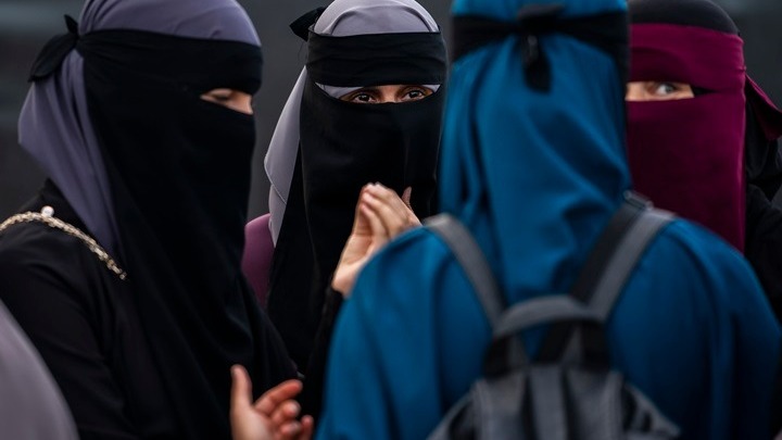 Η Σρι Λάνκα απαγορεύει το νικάμπ, μετά τις επιθέσεις της περασμένης εβδομάδας