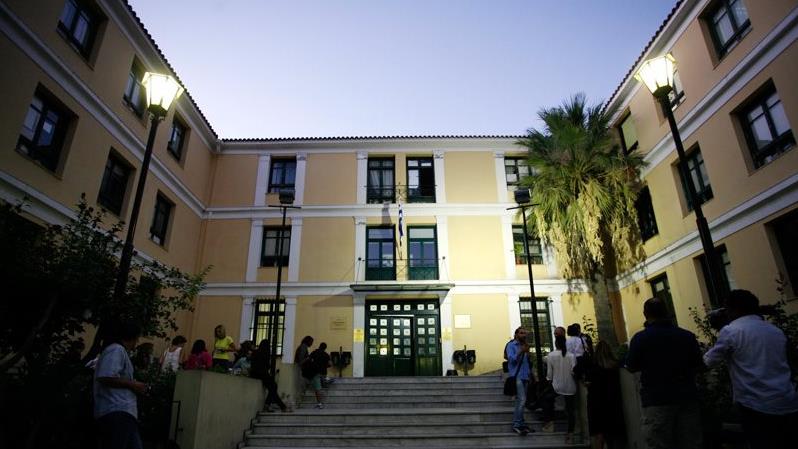 Απήγαγαν κρατούμενο από τα χέρια της ΕΛ.ΑΣ.