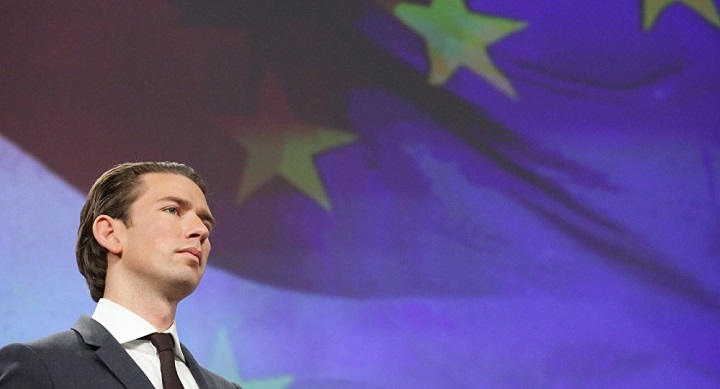 Υπερψηφίστηκε η πρόταση μομφής κατά της κυβέρνησης Κουρτς