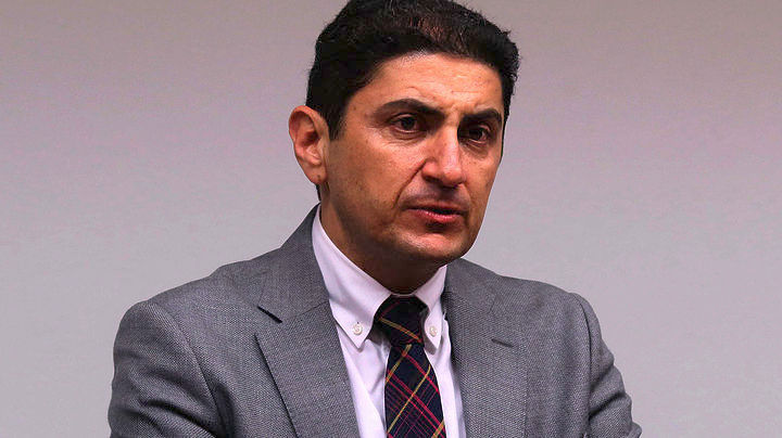 Εκτέθηκε ο Λευτέρης Αυγενάκης με ανάρτηση για τη συγκέντρωση Τσίπρα στο Ηράκλειο