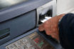 “Φωτιά” από αύριο οι χρεώσεις αναλήψεων στα ATM- Δείτε τι θα ισχύει ανά τράπεζα