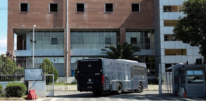 Συνελήφθησαν δύο από τους δραπέτες του Μεταγωγών