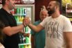 Πιο χαλαρός ο Δημήτρης Τζανακόπουλος – Σε περιοδεία με Τ – shirt (εικόνες)