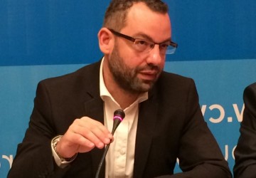 “Φίλε ιδιωτικέ υπάλληλε”- Το τρίτο σποτ του Γιώργου Χριστοφορίδη