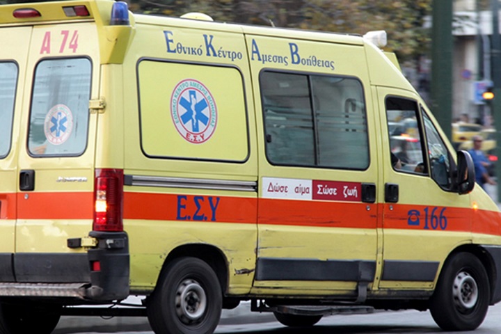 Μετωπική βυτιοφόρου με ΙΧ στη Λαυρίου