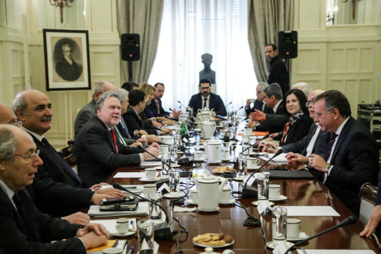 Ο Γ. Κατρούγκαλος ενημερώνει Ευρωπαίους ΥΠΕΞ και πολιτικά κόμματα