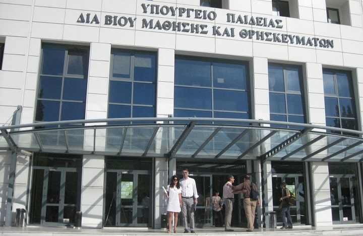 Υπεγράφη η απόφαση για προσλήψεις 10.500 μόνιμων εκπαιδευτικών – Η αντίδραση της ΝΔ