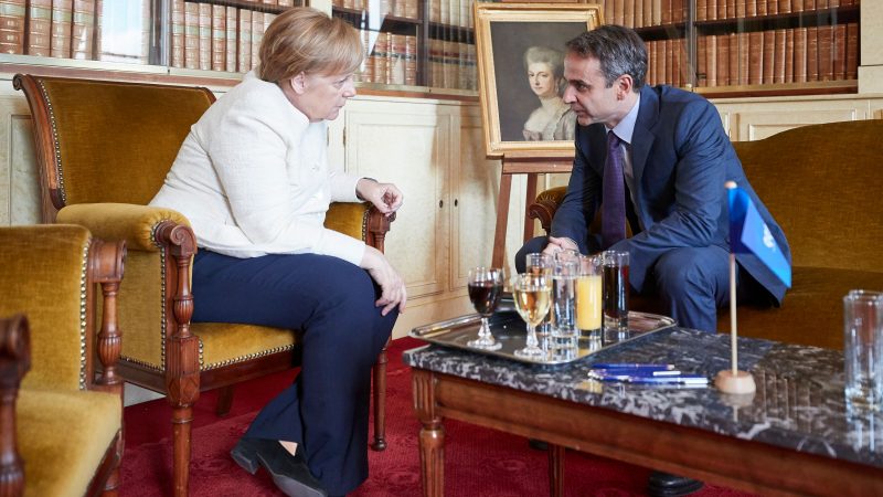 Το παρασκήνιο στις συναντήσεις Μητσοτάκη με Μέρκελ, Αναστασιάδη και Βέμπερ