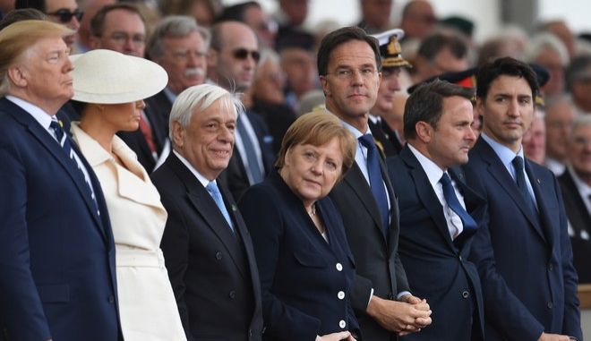 Επέτειος απόβασης Νορμανδίας: Ο Παυλόπουλος δίπλα σε Ελισάβετ, Τραμπ και Μελάνια