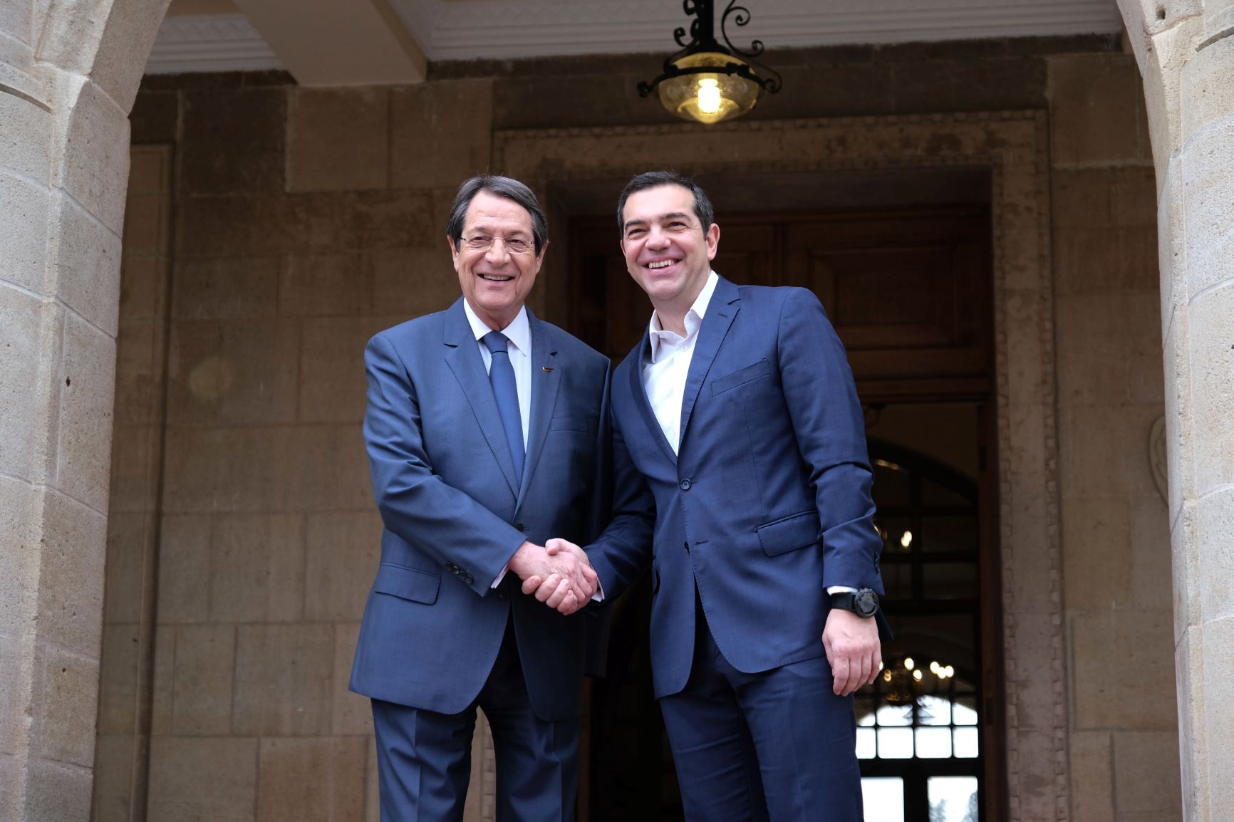 “Πυρετός” επαφών Κατρούγκαλου- Στη Σύνοδο Κορυφής οι αποφάσεις για κυρώσεις στην Τουρκία