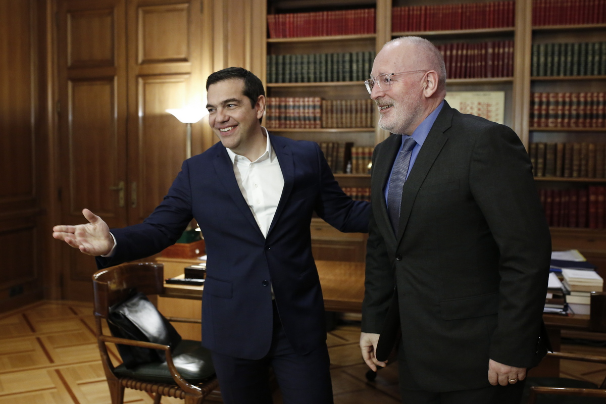 FT: Φαβορί (πλέον) για την προεδρία της Κομισιόν ο Φρανς Τίμερμανς