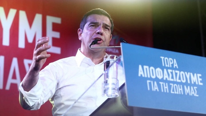 Αλ. Τσίπρας: Να αποφασίσουμε αν θα συνεχίσουμε να βαδίζουμε μπροστά όλοι μαζί ή&hellip;