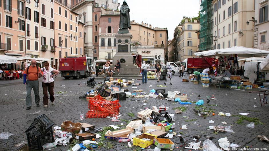 Τα σκουπίδια πνίγουν τη Ρώμη – Υγειονομική βόμβα